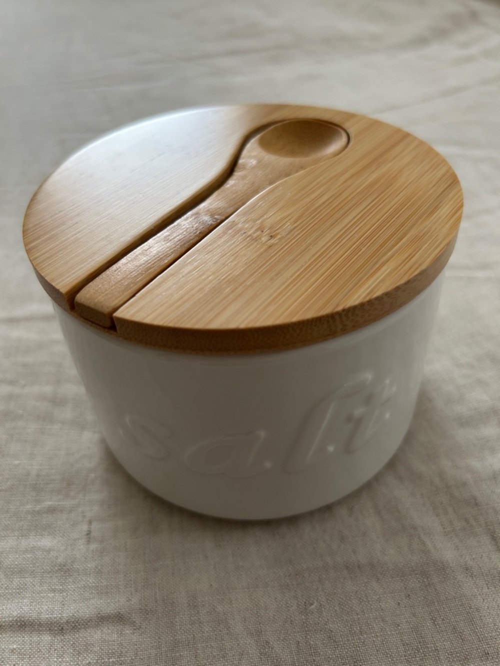 🎉SOLD ON EBAY🎉 Salt Cellar with Lid and Spoon, 16 oz. Airtight Salt Container